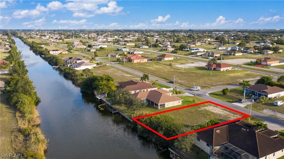 521 NW 8th Ter., Cape Coral, FL 33993