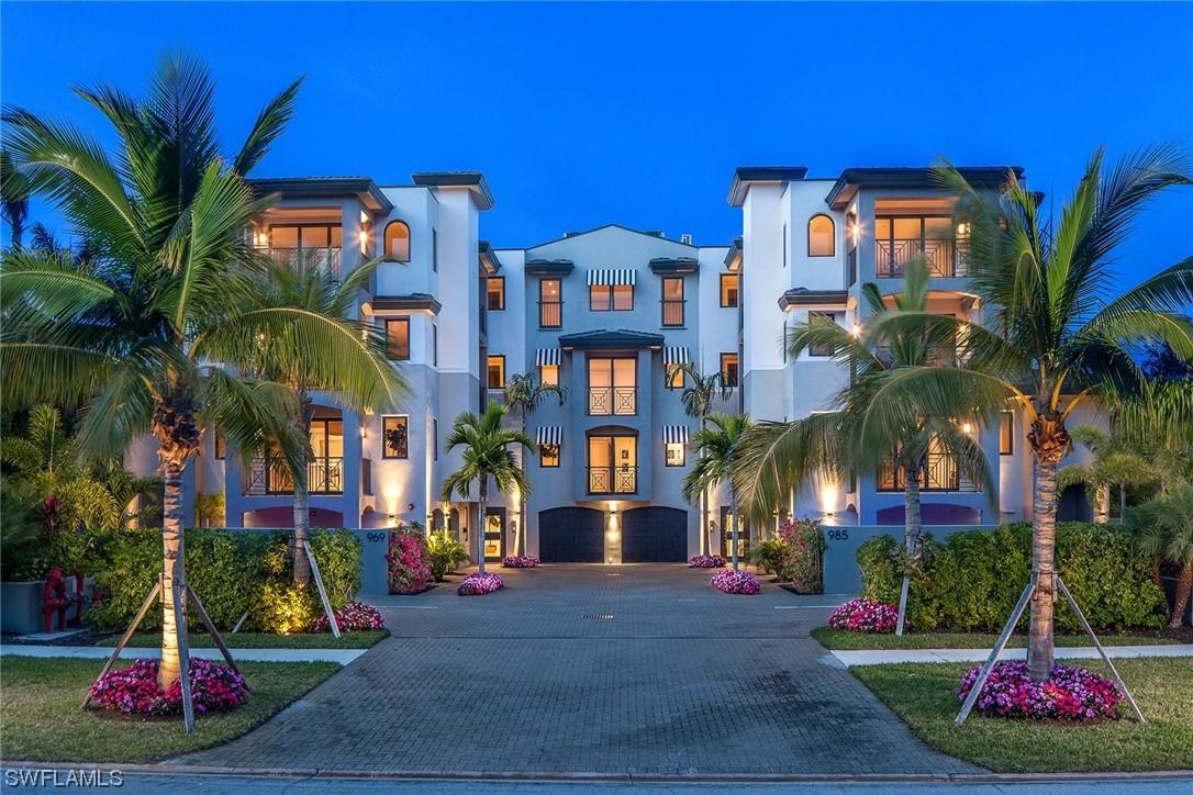 985 8th Ave. #202, Naples, FL 34102