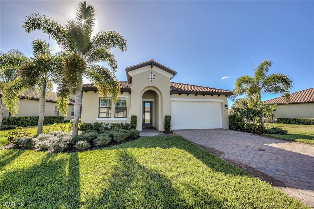 4687 Abaca Cir., Naples, FL 34119