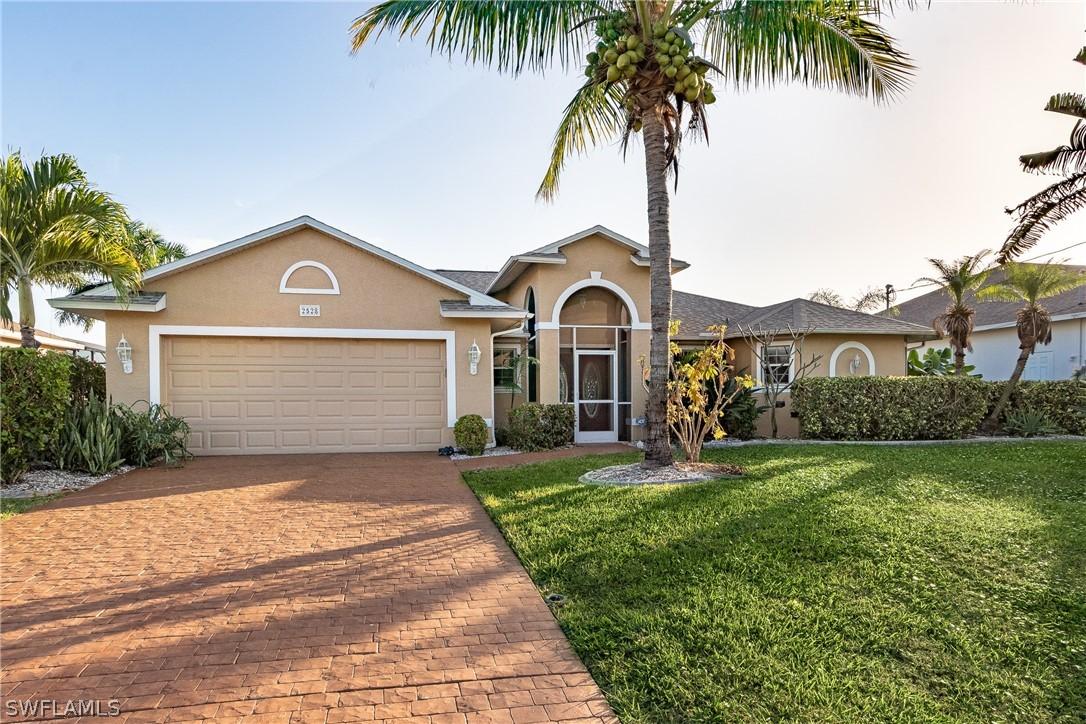 2528 SW 37th Ter., Cape Coral, FL 33914