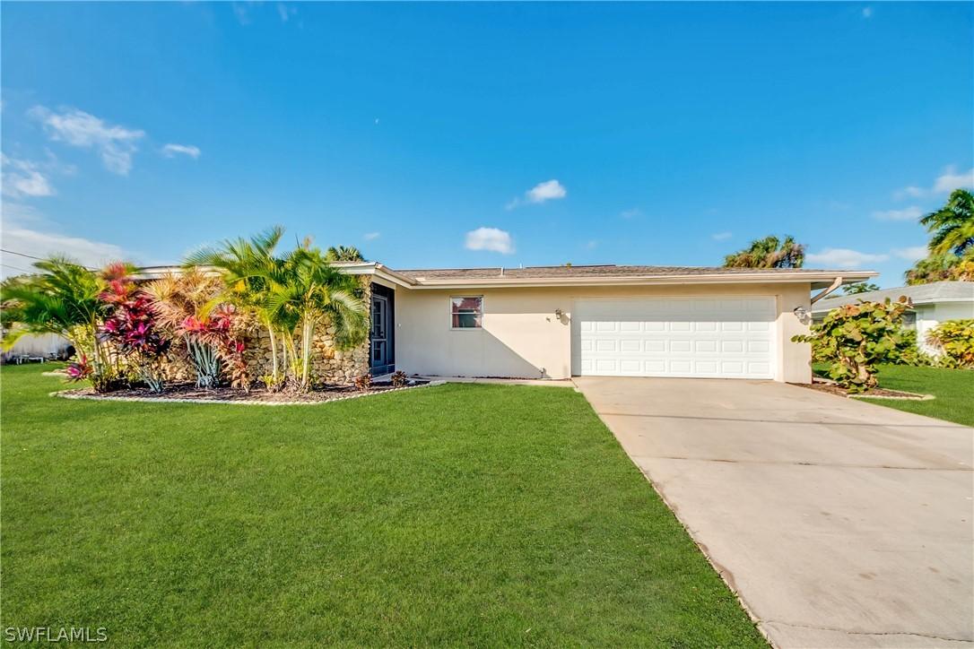 102 Maple Ave., Lehigh Acres, FL 33936