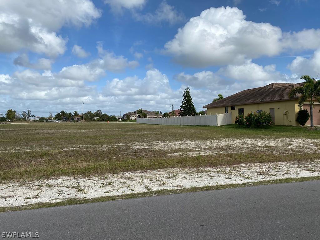 3723 SW 1st St., Cape Coral, FL 33991