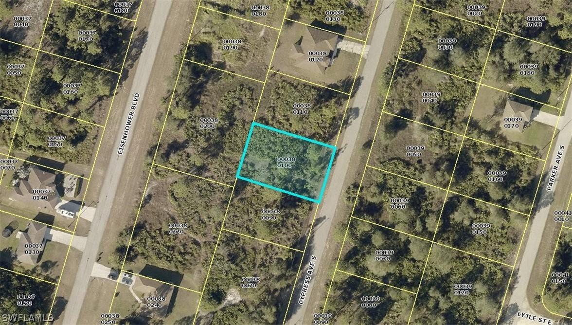 544 Cypress Ave., Lehigh Acres, FL 33974