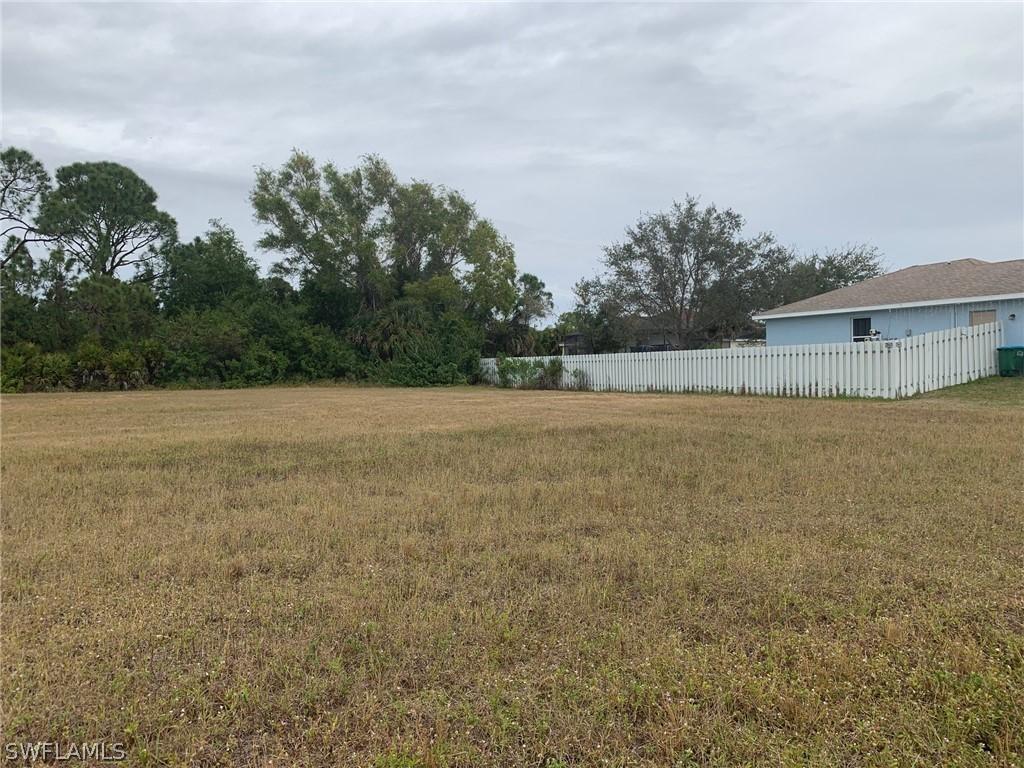 2811 Van Buren Pkwy., Cape Coral, FL 33993