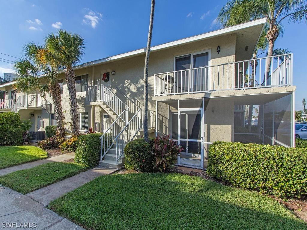 240 Palm Dr. #1, Naples, FL 34112