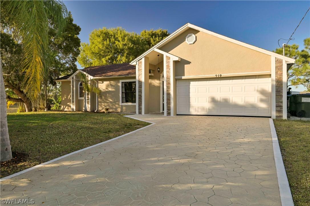 919 NE 33rd Ln., Cape Coral, FL 33909