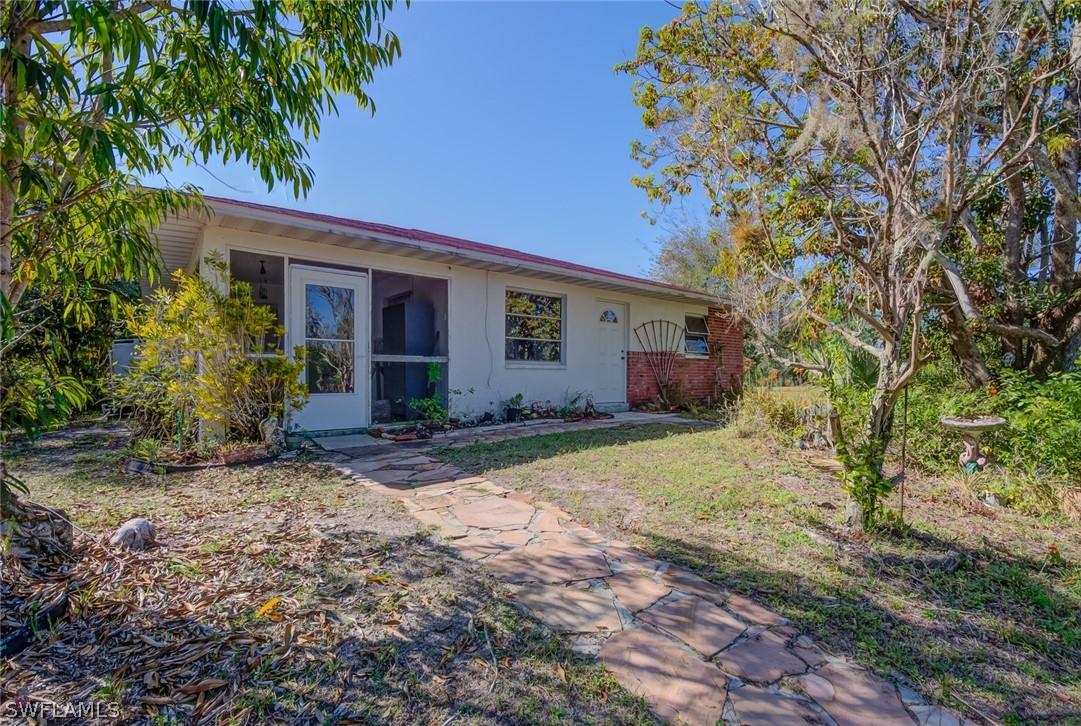 13980/90 Elkins Rd., Fort Myers, FL 33913