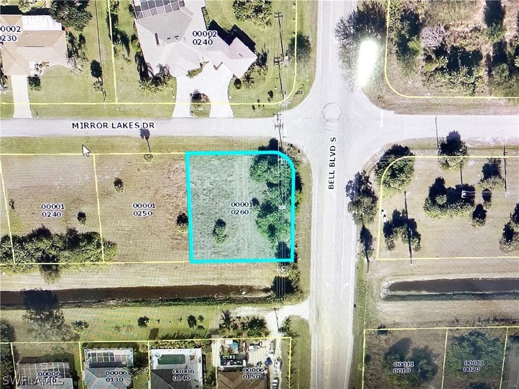 760 Mirror Lakes Dr., Lehigh Acres, FL 33974