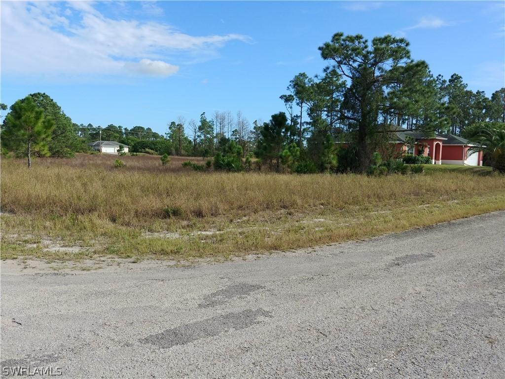 870 Sunflower Ct., Lehigh Acres, FL 33974