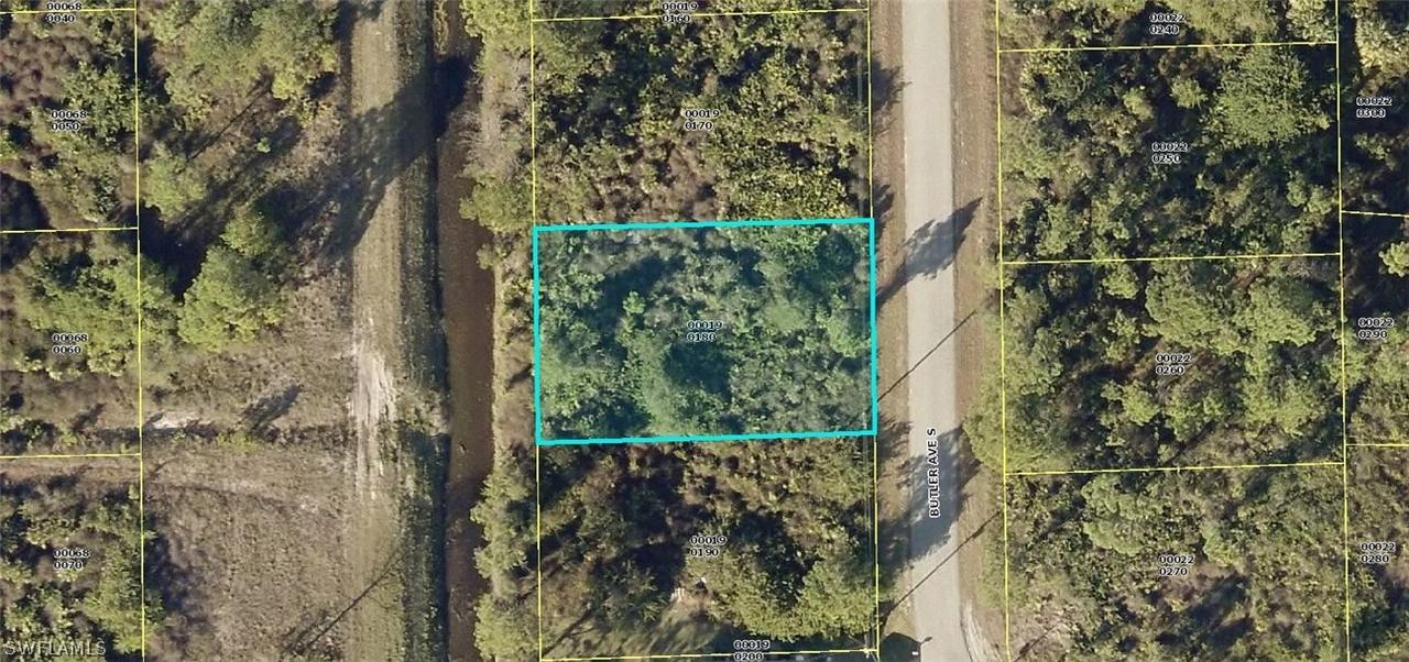 372 Butler Ave., Lehigh Acres, FL 33974