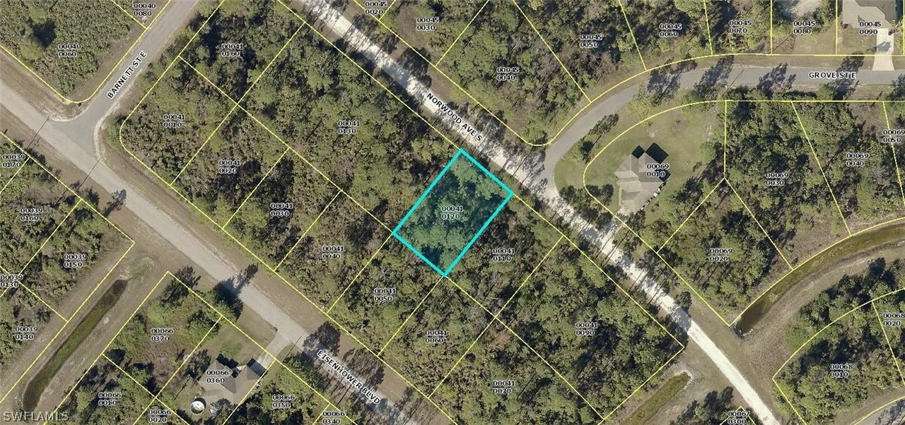 430 Norwood Ave., Lehigh Acres, FL 33974