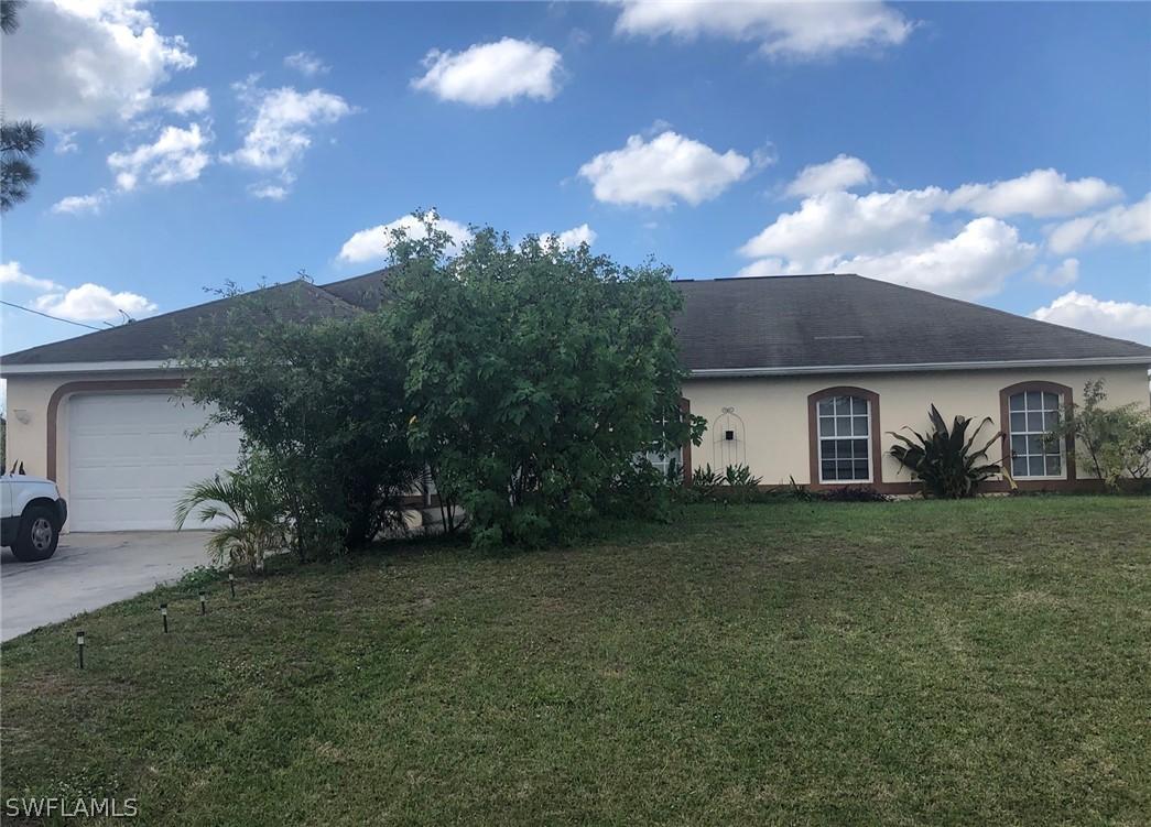 918 Mercury Ave., Lehigh Acres, FL 33974