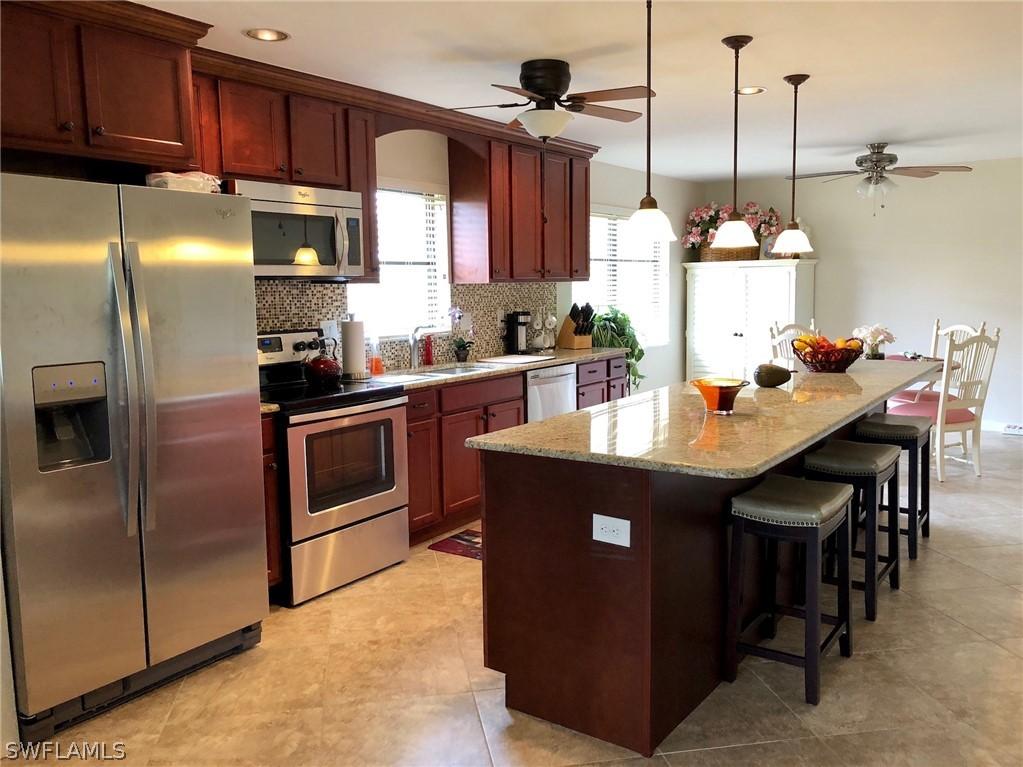 2133 SW Pine Ln. #4, Cape Coral, FL 33991