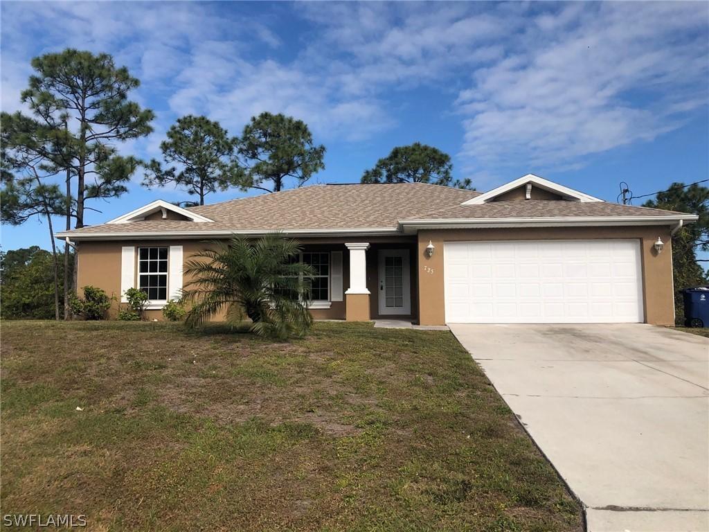 725 Newell St., Lehigh Acres, FL 33974