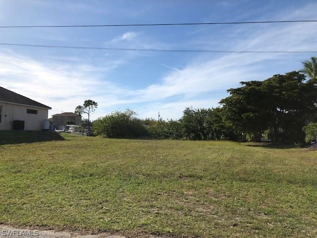 624 NW 37th Pl., Cape Coral, FL 33993