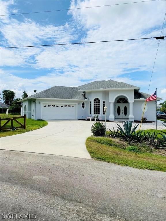 858 Haskell St., Lehigh Acres, FL 33974