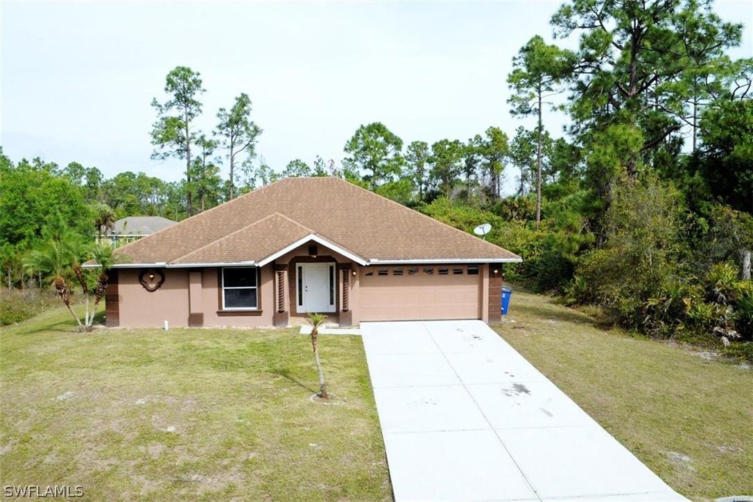 943 Binkley St., Lehigh Acres, FL 33974
