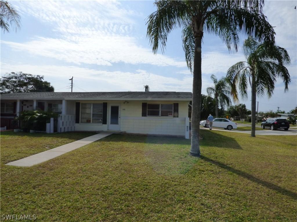 1122 Wesley St., Lehigh Acres, FL 33936