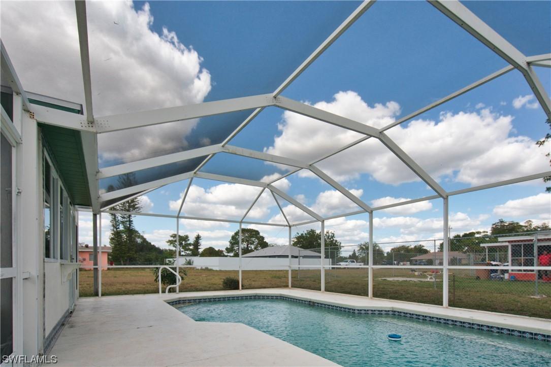 417 Canyon Dr., Lehigh Acres, FL 33936