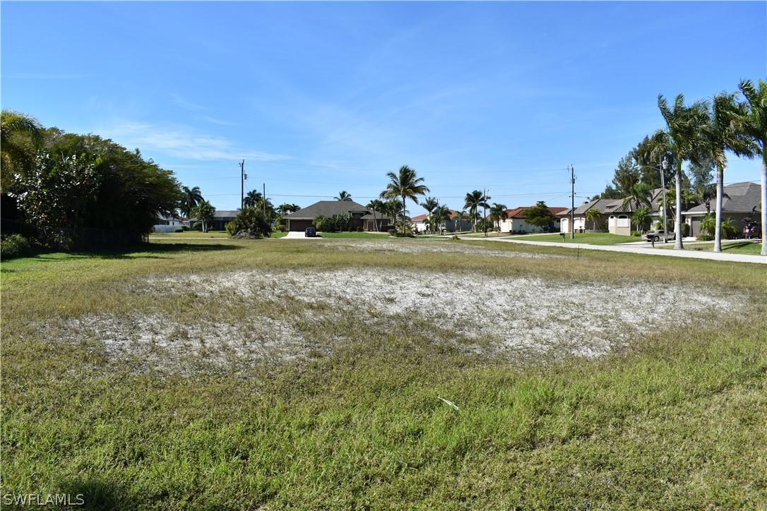2704 SW 30th Ter., Cape Coral, FL 33914