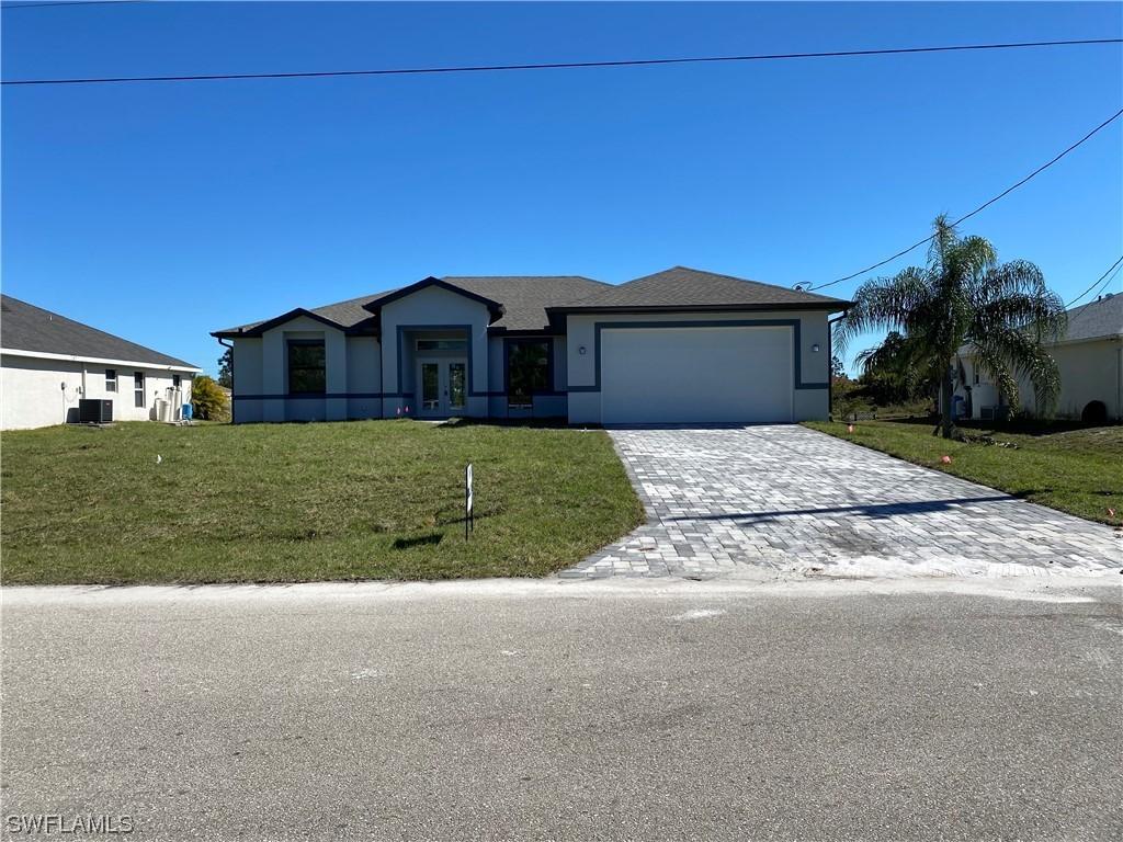 1012 Alaska Ave., Lehigh Acres, FL 33971