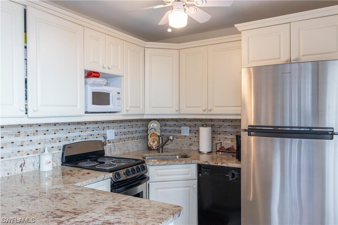 637 12th Ave., Naples, FL 34102