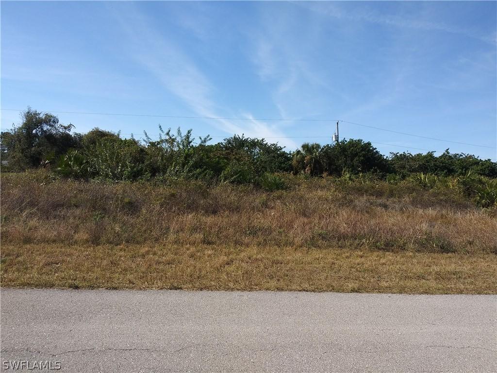 5209 24th St., Lehigh Acres, FL 33973