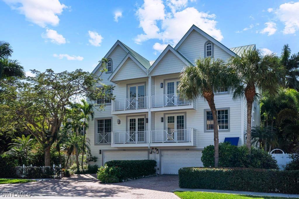 888 10th St., Naples, FL 34102