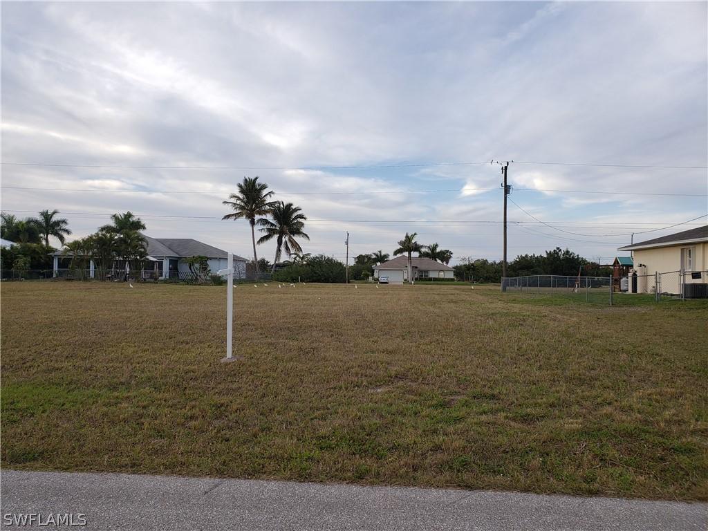 2037 NE 25th St., Cape Coral, FL 33909
