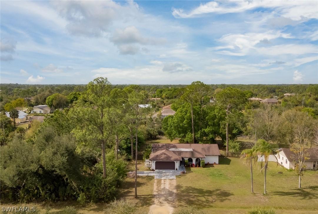 607 Greenwood Ave., Lehigh Acres, FL 33972
