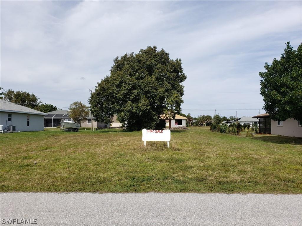 923 SW 34th Ter., Cape Coral, FL 33914