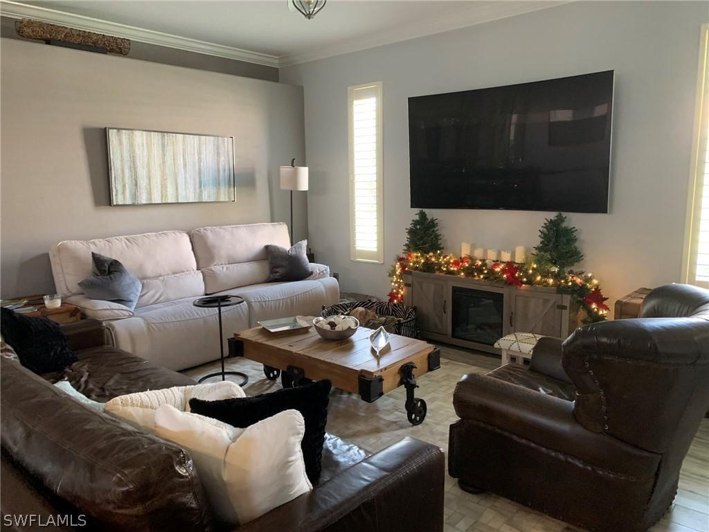 8024 Woodridge Pointe Dr., Fort Myers, FL 33912