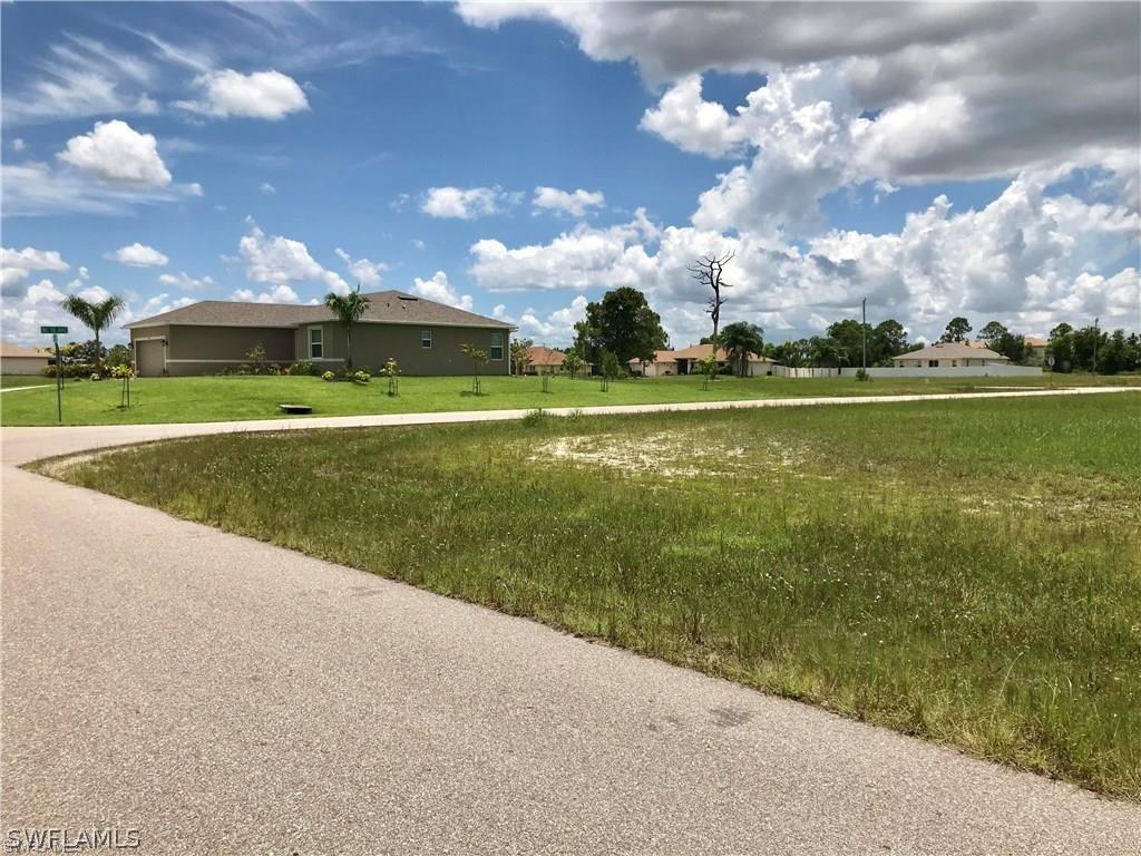 926 NE 32nd Ter., Cape Coral, FL 33909