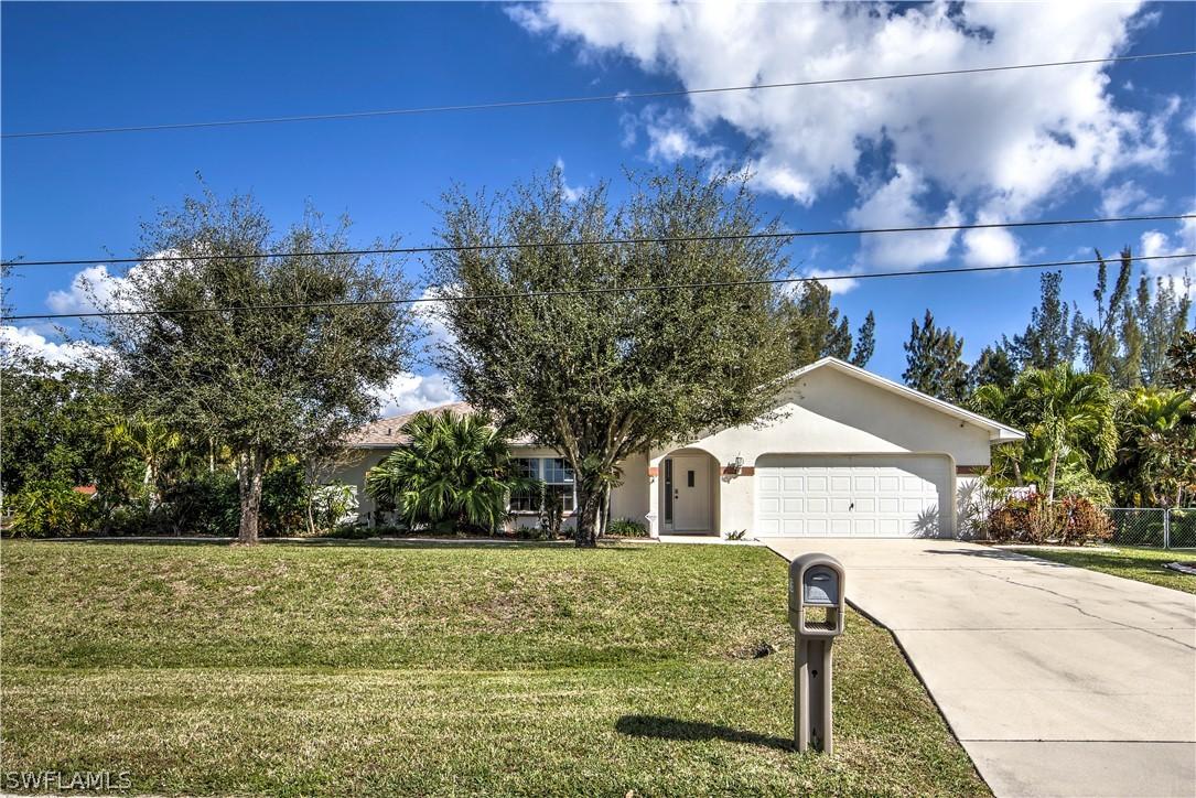 2135 SW 5th Pl., Cape Coral, FL 33991