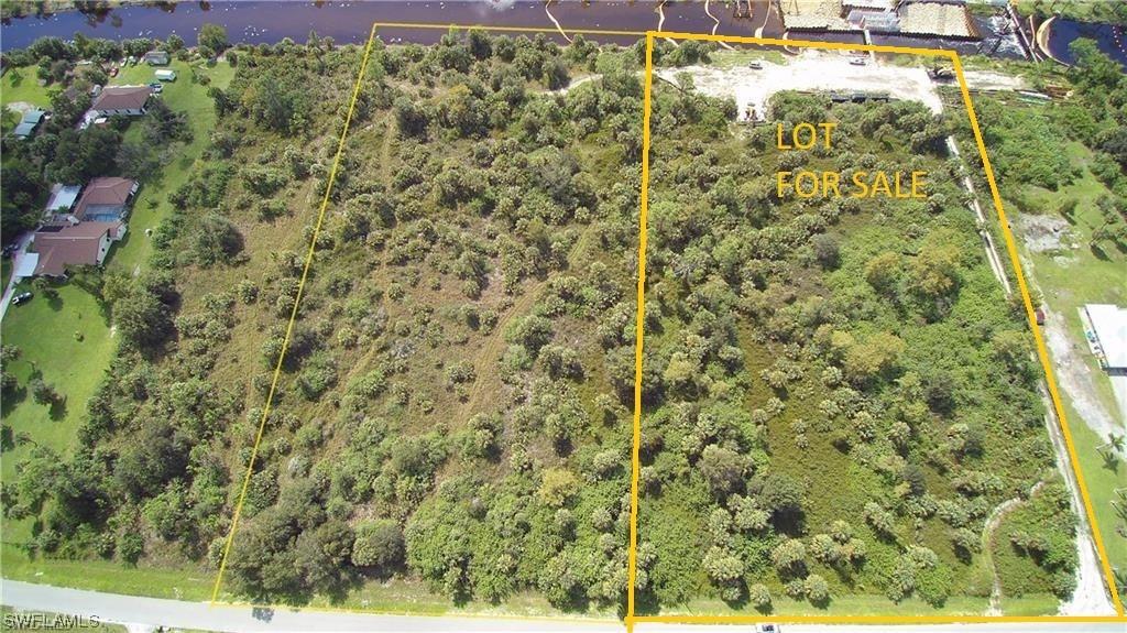 000 10th St., Naples, FL 34120