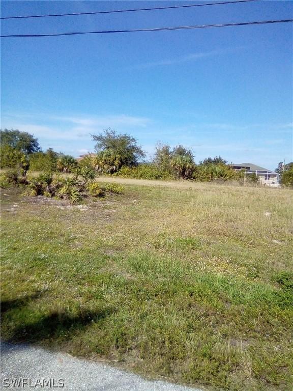 2031 NE 25th Ter., Cape Coral, FL 33909