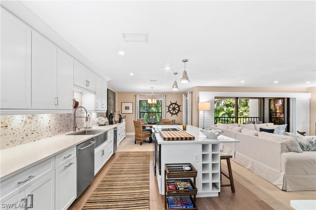 812 10th Ave., Naples, FL 34102