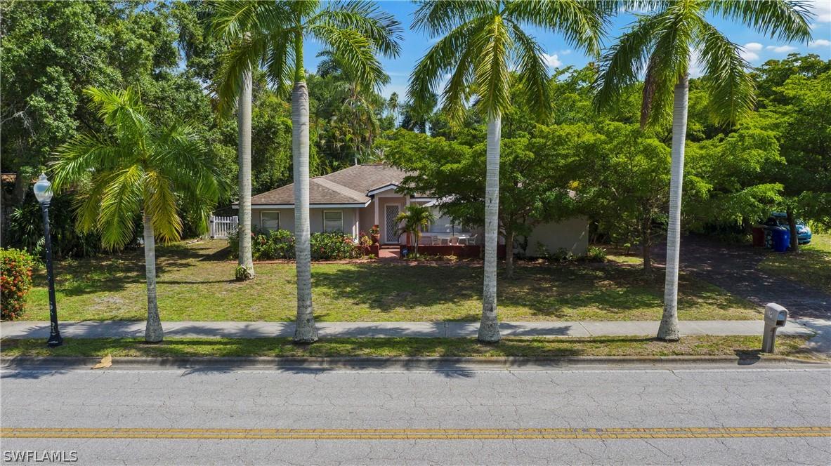 1524 Hill Ave., Fort Myers, FL 33901