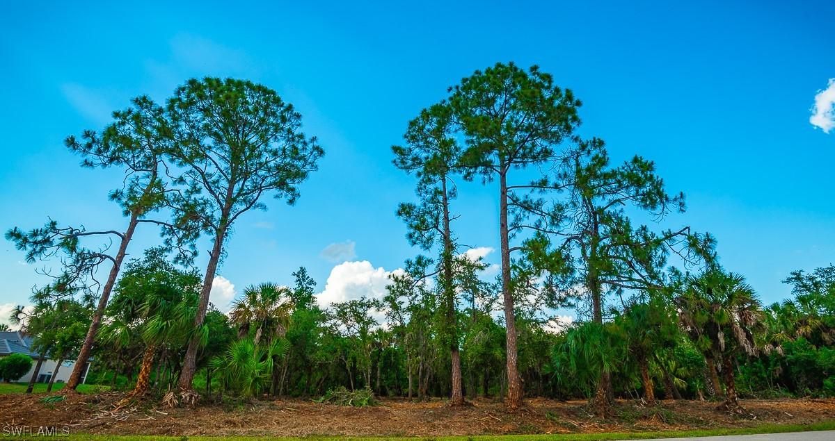 18th Ave., Naples, FL 34120