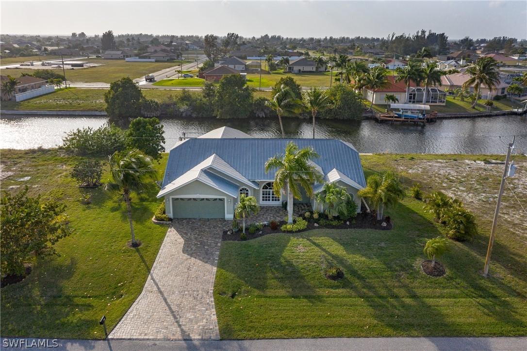 122 NW 32nd Pl., Cape Coral, FL 33993