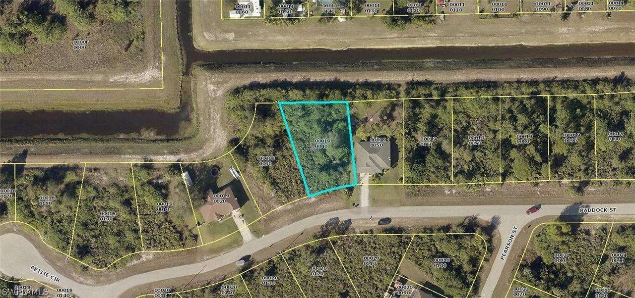 313 Paddock St., Lehigh Acres, FL 33974