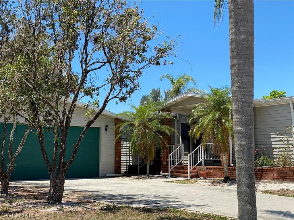 10696 Timber Pines Ct., North Fort Myers, FL 33903