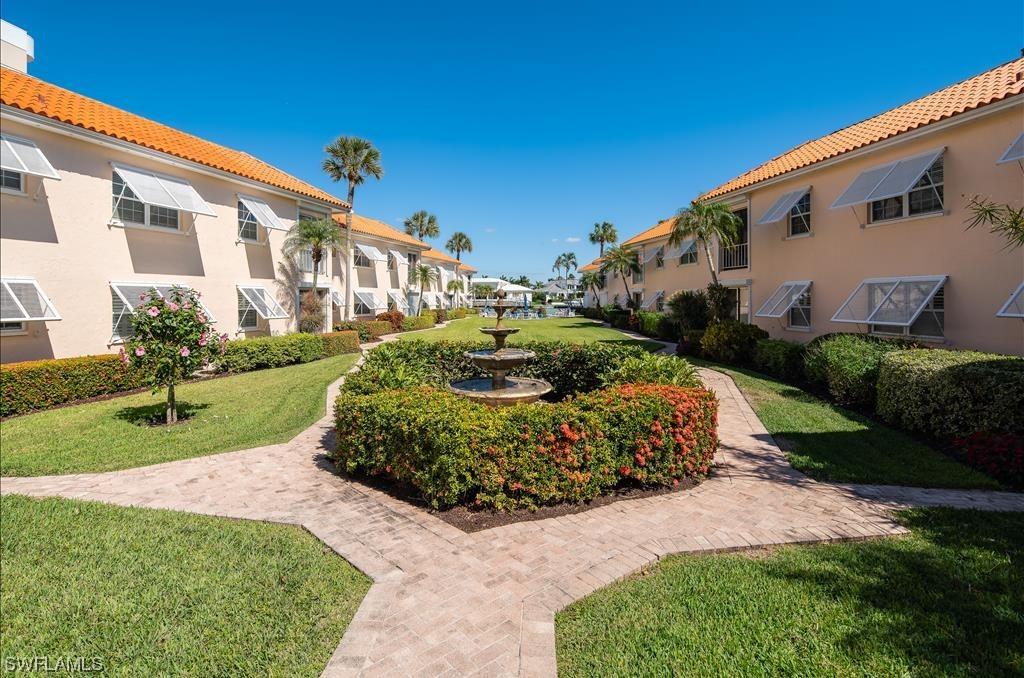 3070 Gulf Shore Blvd. #205, Naples, FL 34103