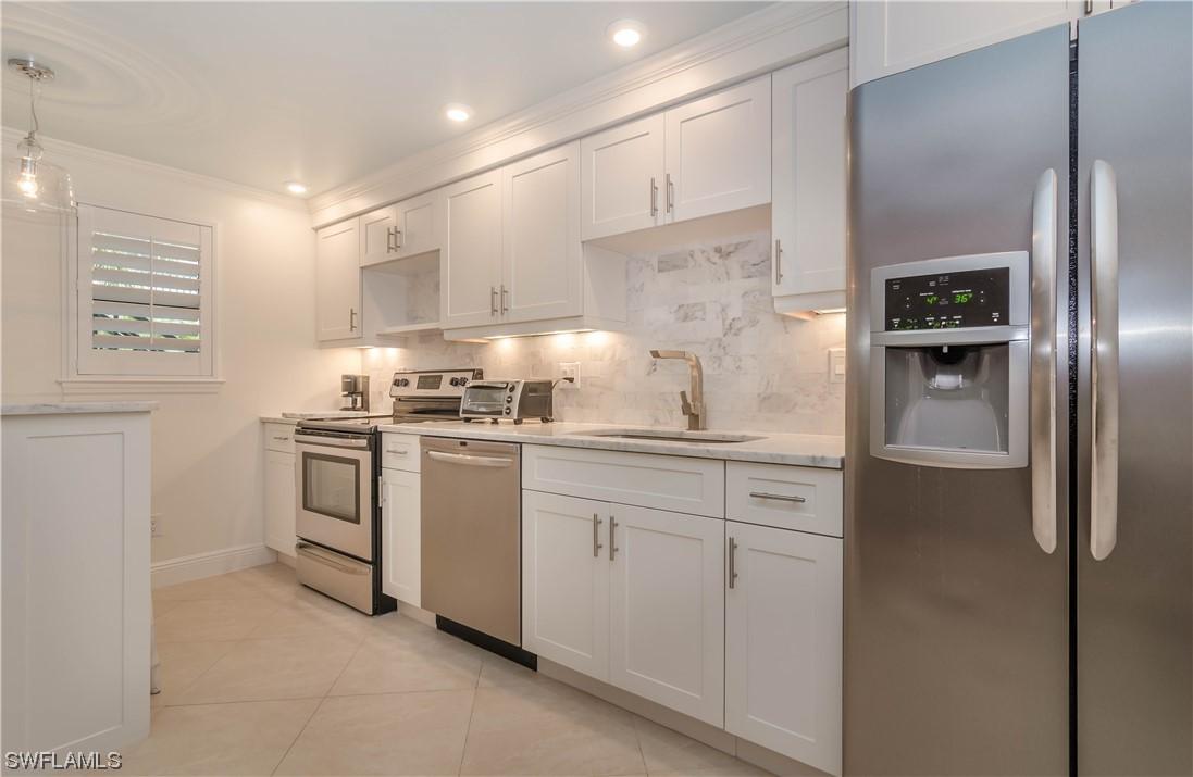 960 7th St. #103, Naples, FL 34102