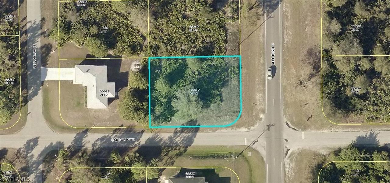 402-404 Bell Blvd., Lehigh Acres, FL 33974