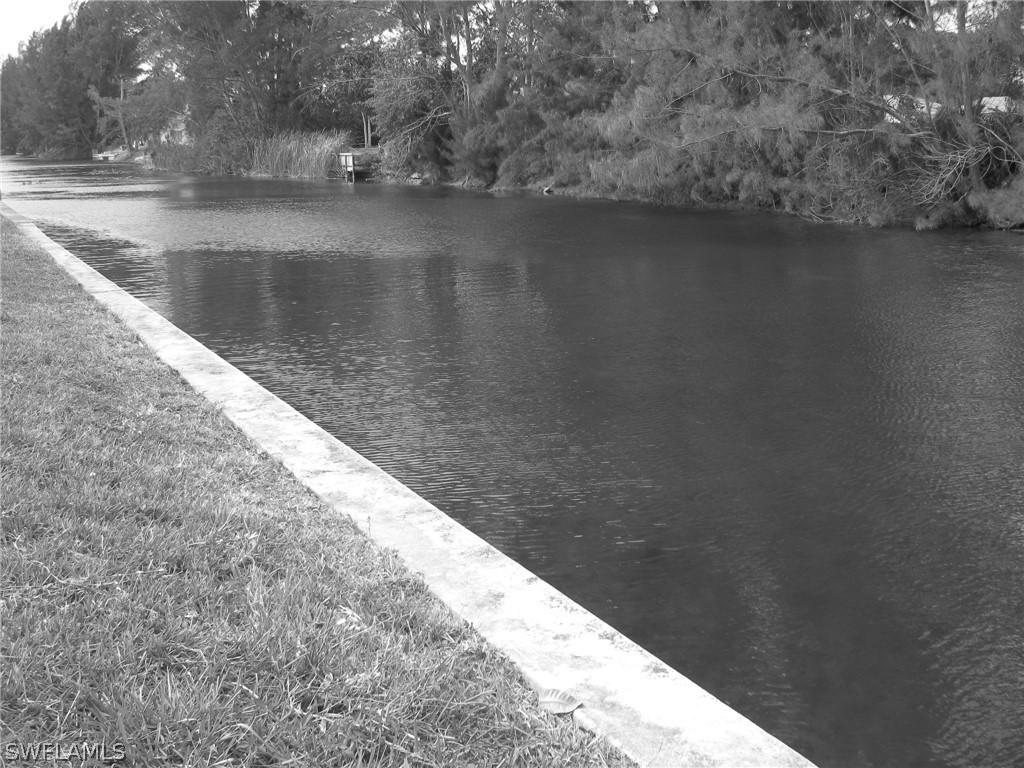 319 SE 16th St., Cape Coral, FL 33990