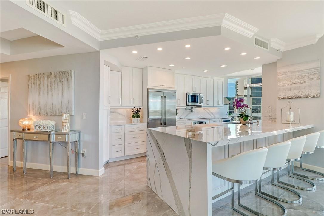 4255 Gulf Shore Blvd. #1401, Naples, FL 34103