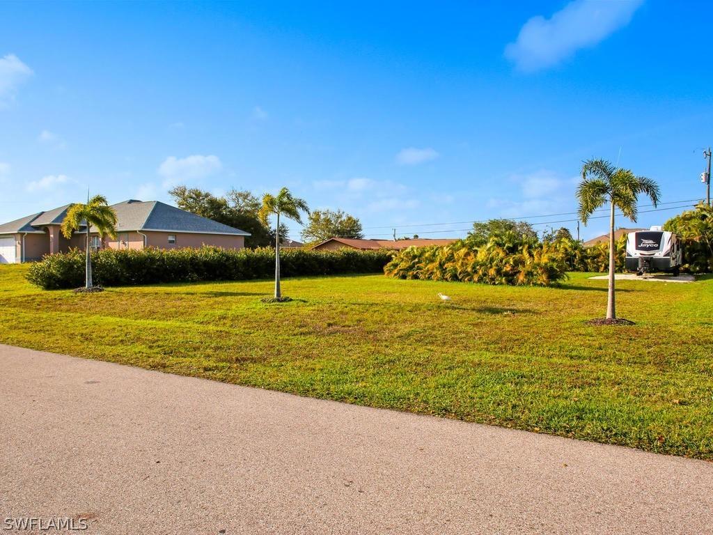 855 SW 17th Ter., Cape Coral, FL 33991