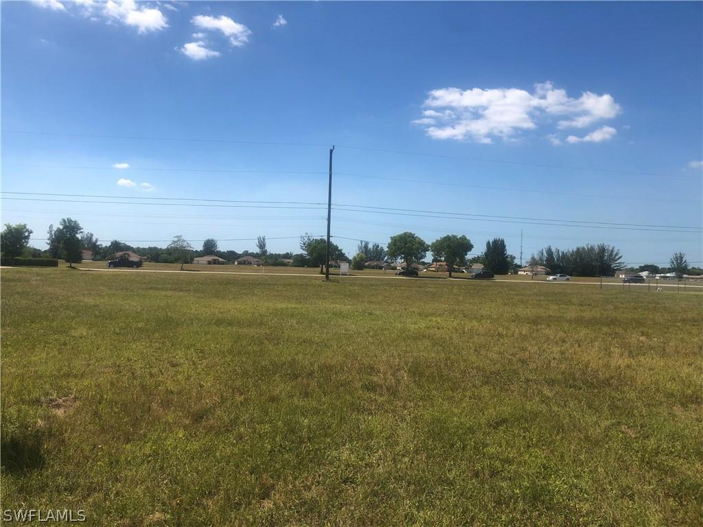 3528 SW 15th Pl., Cape Coral, FL 33914