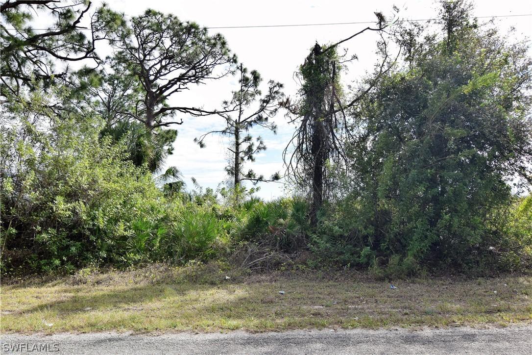 935 Naples Ave., Lehigh Acres, FL 33974